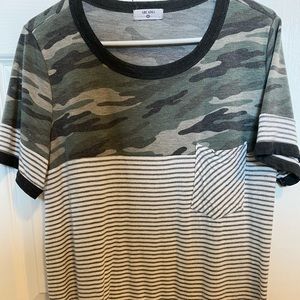 Size L Arcadia Camo and Striped Short Sleeve Tee